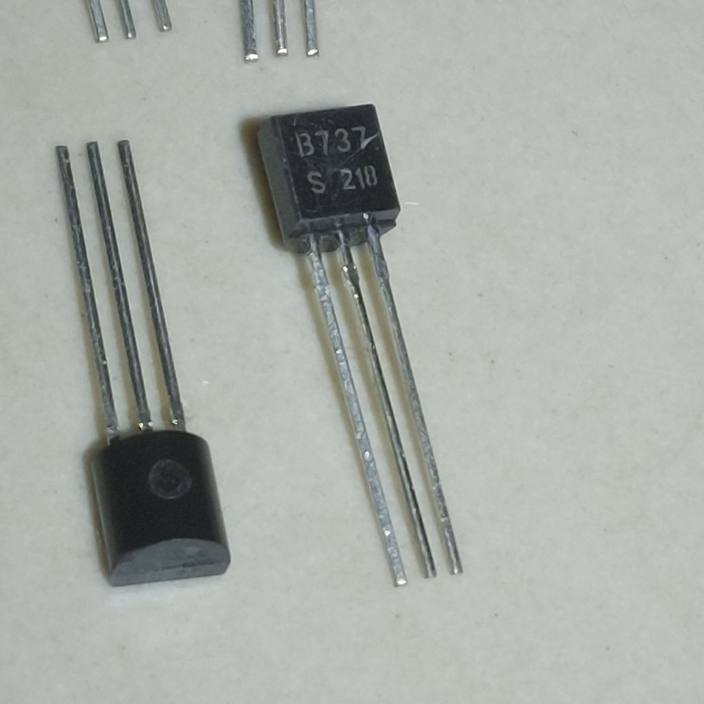 20 Buah 20Pcs B737 To-92 2SB737 2SB 737 Silicon Bipolar Transistor BJT 300mA 40V PNP Preamp Mixer Au