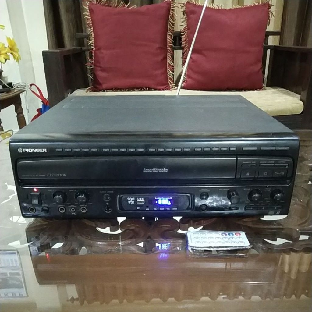 Pioneer CD, CDV, LD PLAYER, model: CLD-2720K, Made in Japan. Produk sudah dimodifikasi menggunakan m