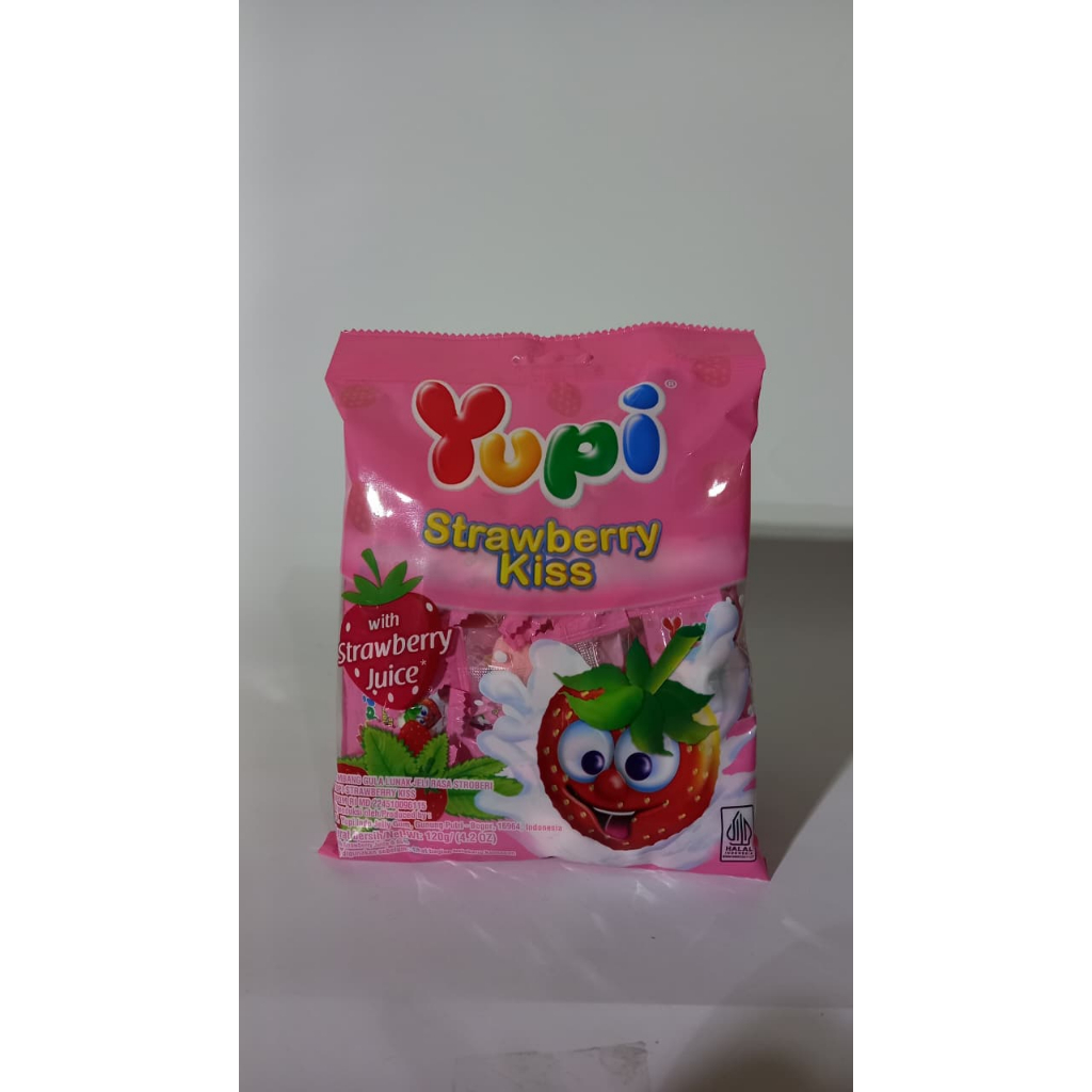 

Permen Yupi strawberry kiss 120 gr