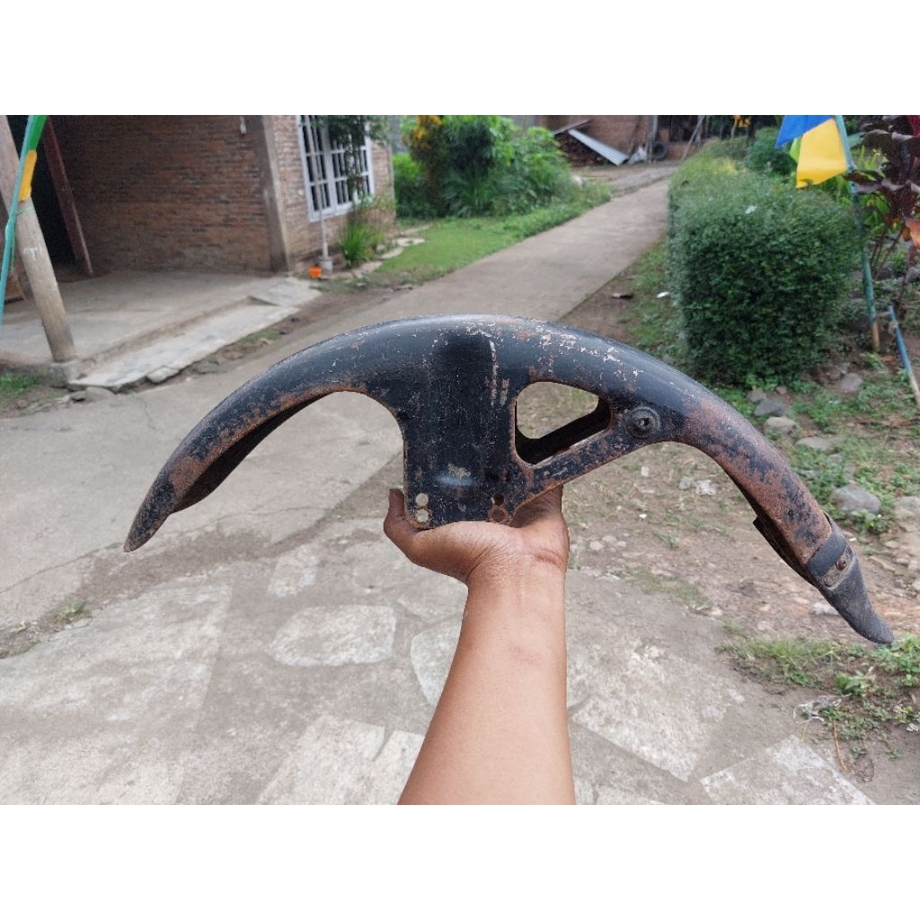 Slebor Spakbor Depan Suzuki A100 Original