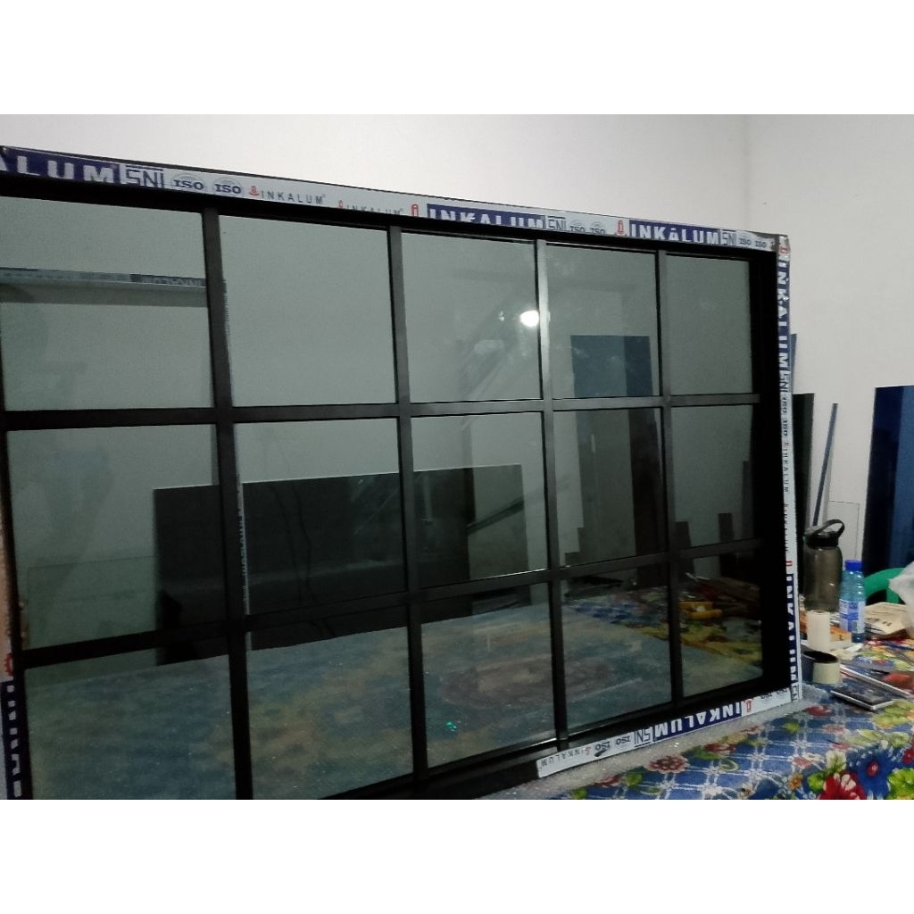 kaca mati aluminium,ornamen luar dalam,kusen 3 inch,kaca 5mm.
