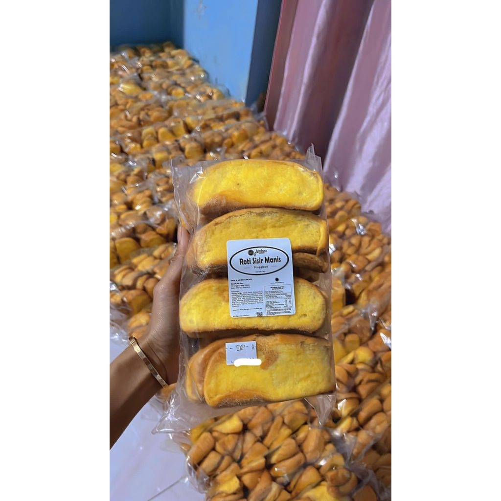 

PROMO Roti Pinggiran Sisir Jordan isi ± 24 slice 1 pack