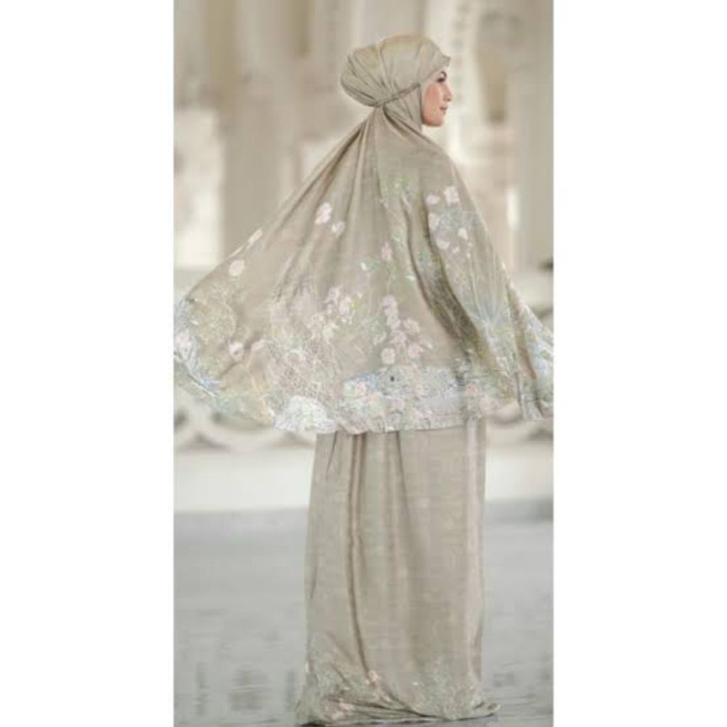 british prayer robe khaki new as is sale buttonscarves