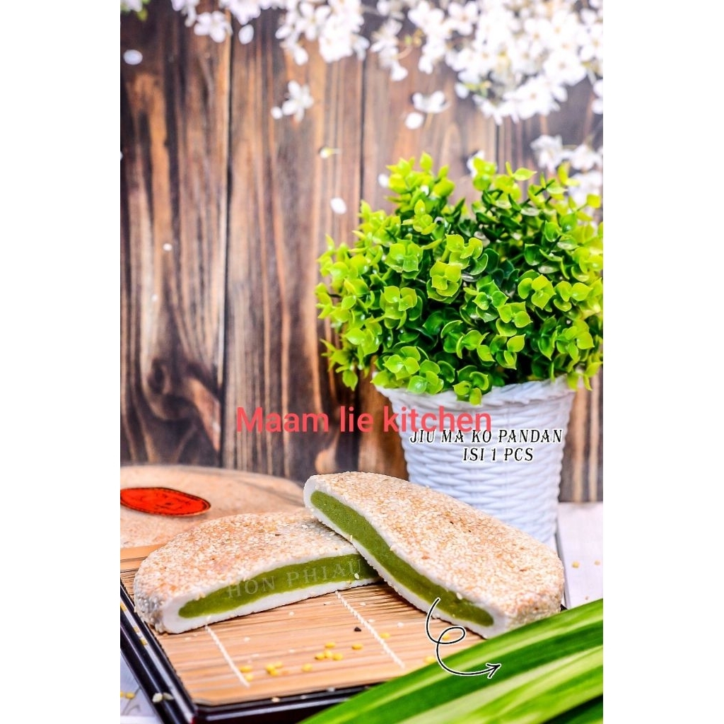Kue bulan wijen / Jiu ma ko isi pandan kacang hijau / kue bulan singkawang