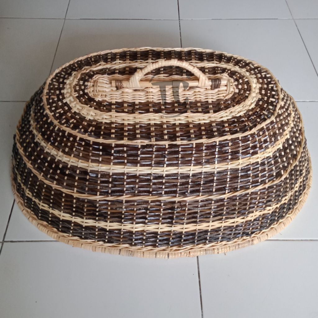 Tudung Saji Rotan Besar