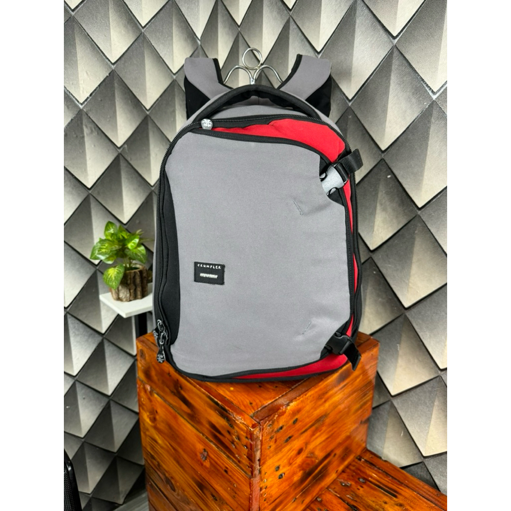 crumpler hy dry red 5 laptop bagpack
