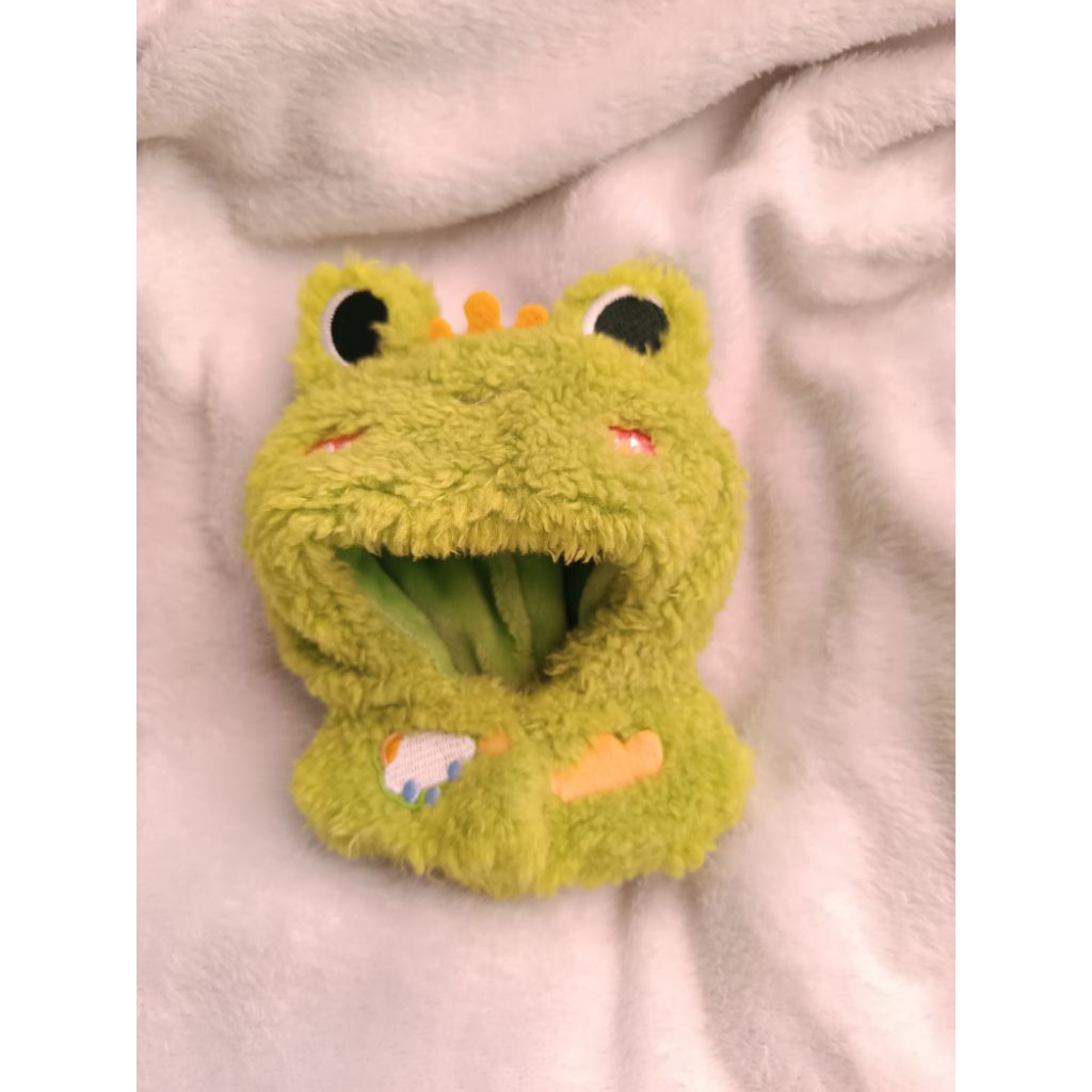 FROG CLOAK/CAPE DOLL CLOTHES 10CM