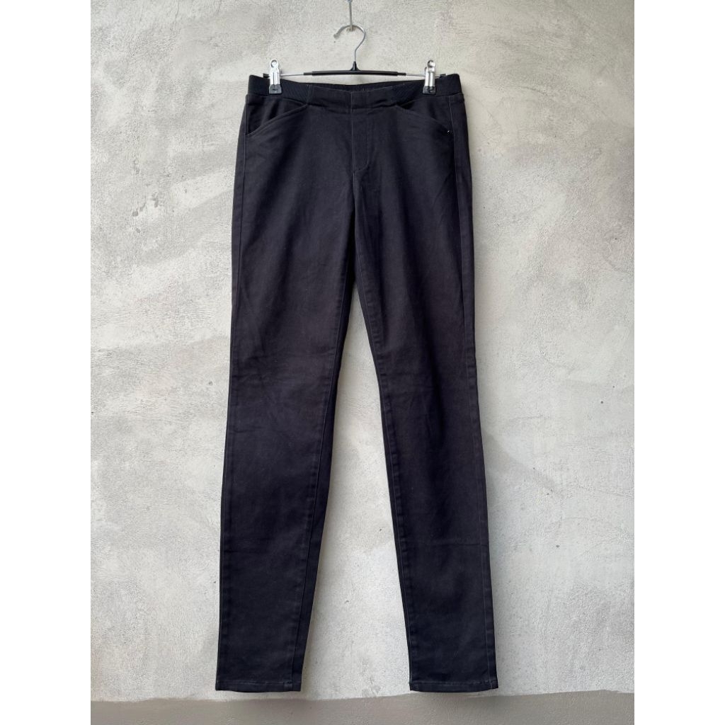 Uniqlo Heattech women Chino pants size 26-27