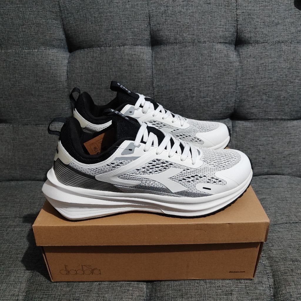 Diadora Running HUSTLE Men's - White [DIARU230801W]
