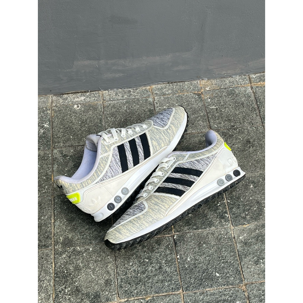 Sepatu 4D1DAS Original La Trainer Misty