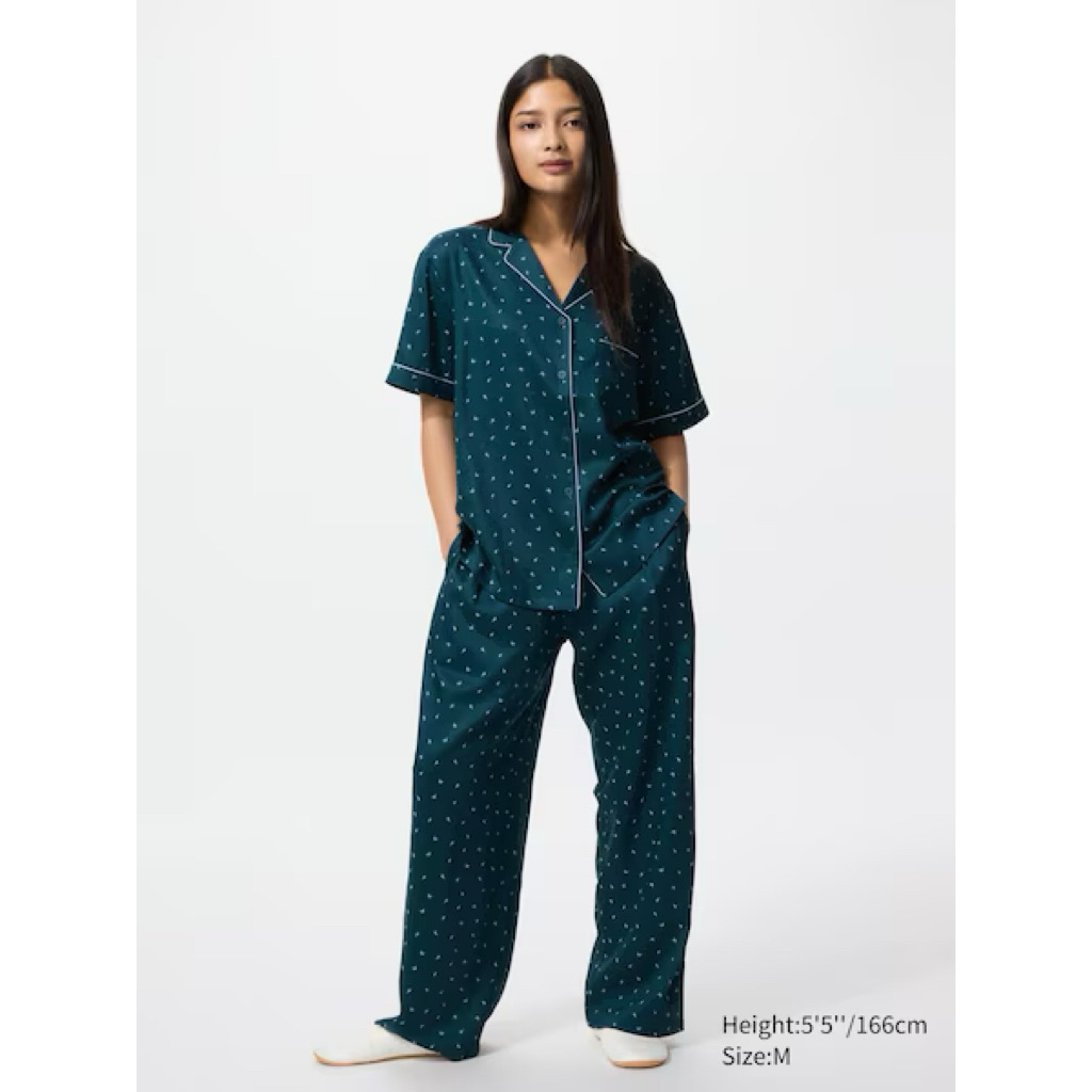 Woman Uniqlo Piyama/Baju Tidur Rayon Satin