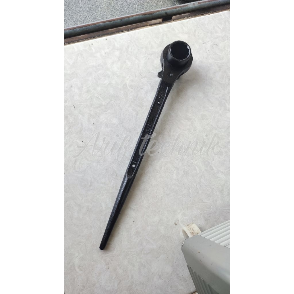 Kunci Ratchet Glory 30 × 32 / Double Socket Ratchet Wrench 30mm × 32mm GLORY