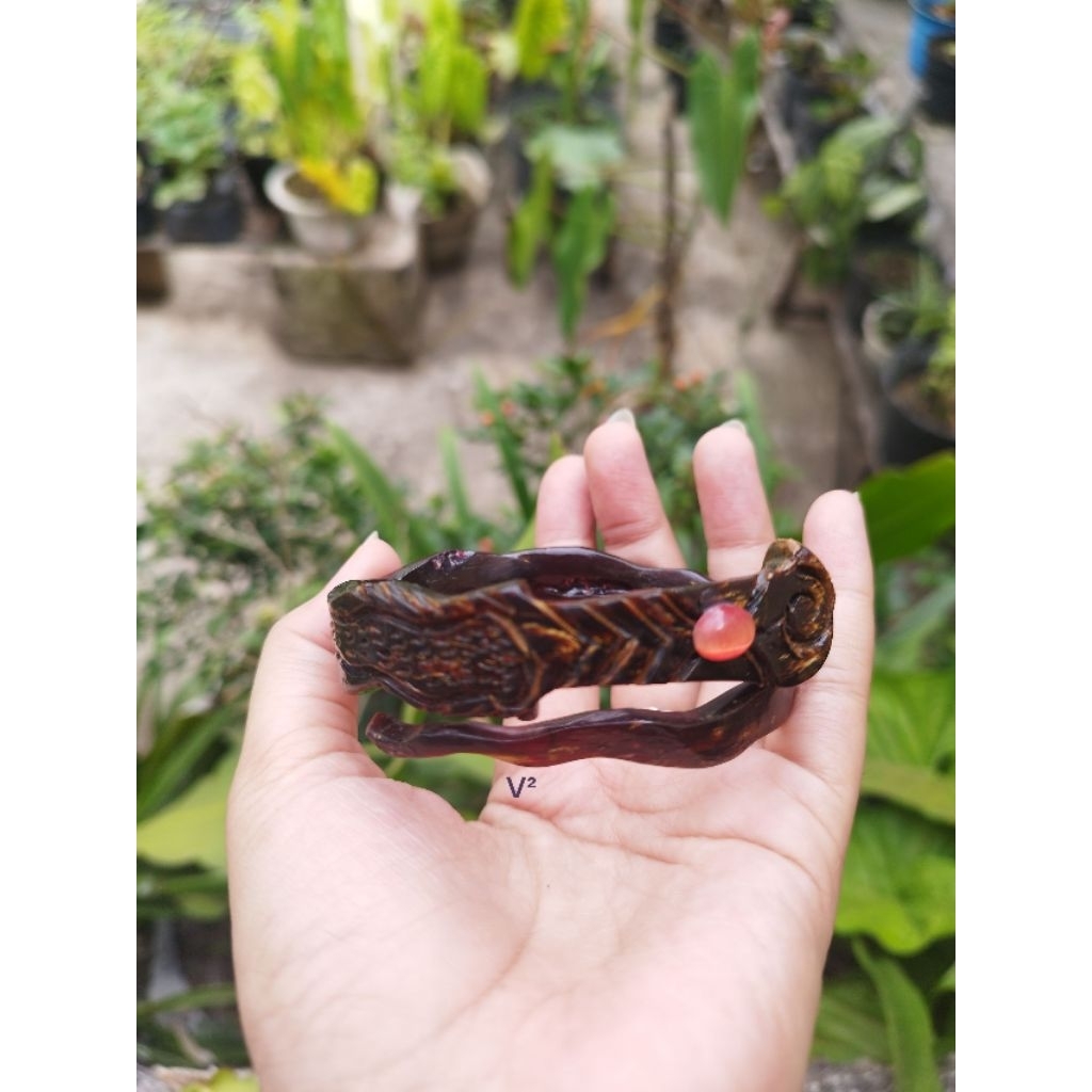 Gelang Akar Bahar Merah Ukir Keris