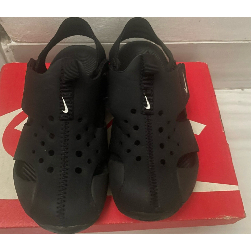Preloved Sendal sepatu Nike kids