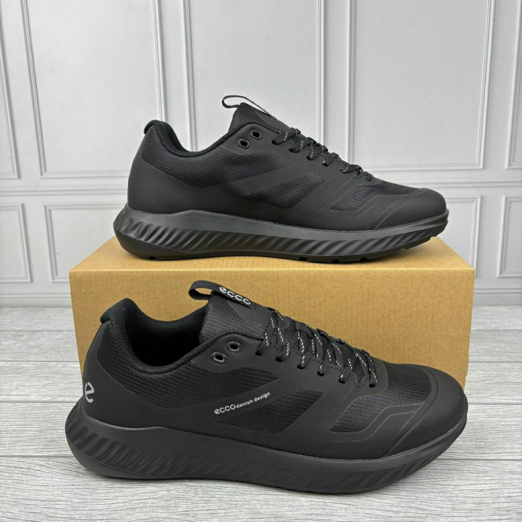 Sepatu sneakers shoes ecco danish dessigh Black
