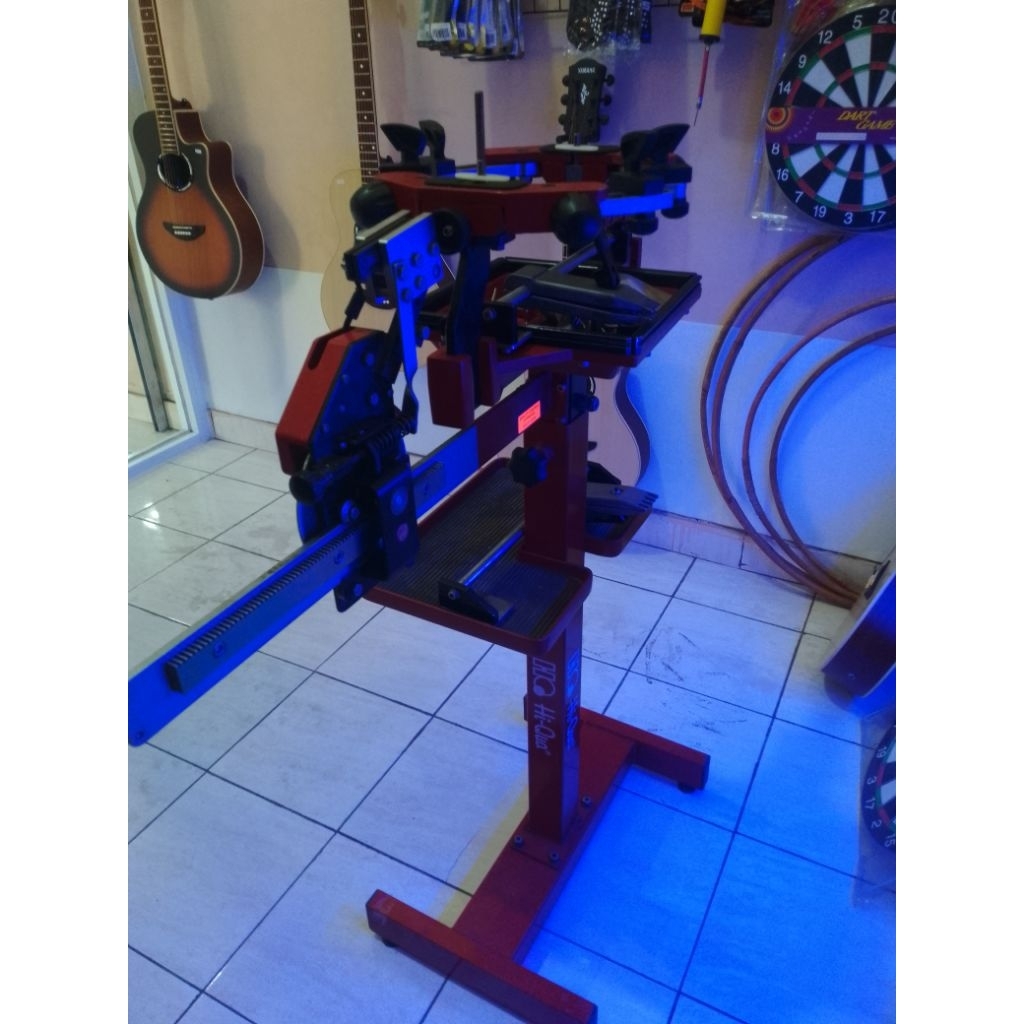 Mesin senar raket manual