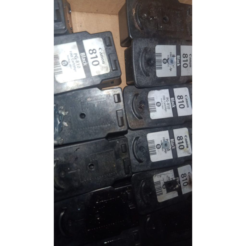 Catridge Canon 810 black bekas