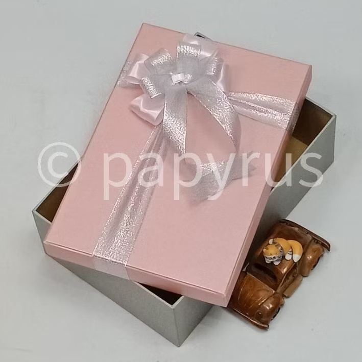 

PAPYRUS Kombinasi 20x30 Tinggi 8cm Kotak Kado Gift Box Hardbox Hampers V3