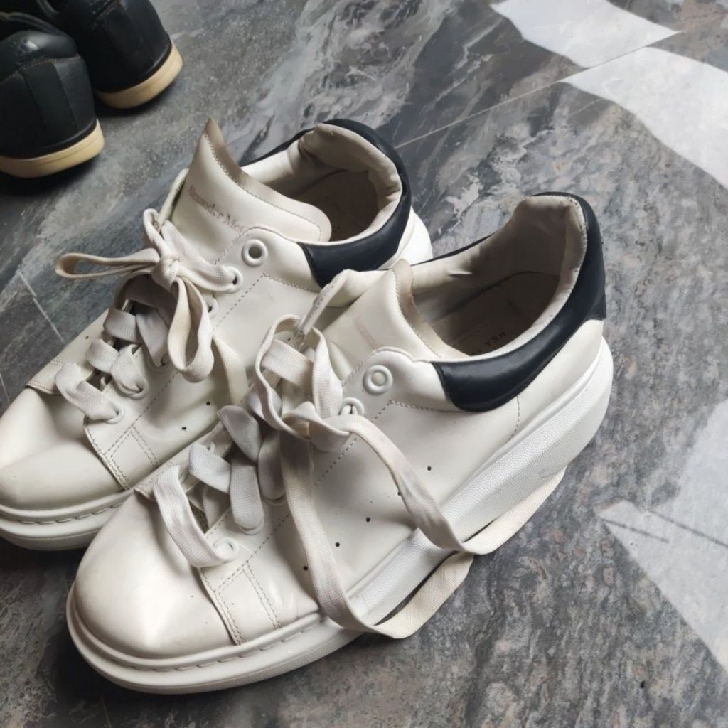 sepatu elgard Alexander McQueen bekas pakai zise 41 insole 26