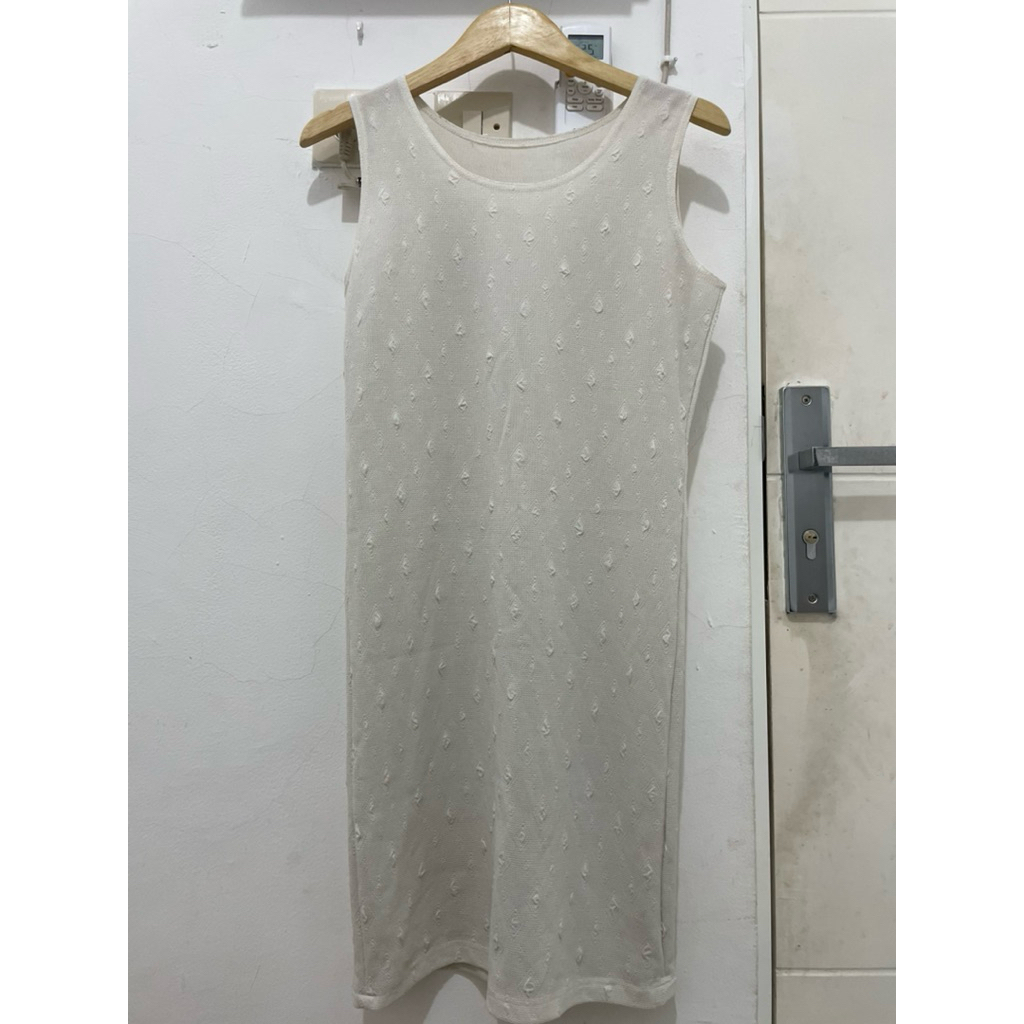 DRES PUTIH WANITA