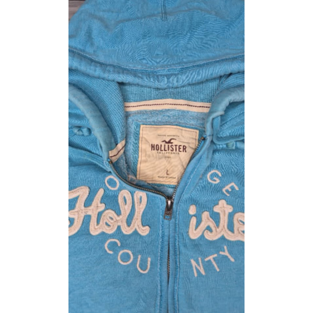 Hoodie biru muda