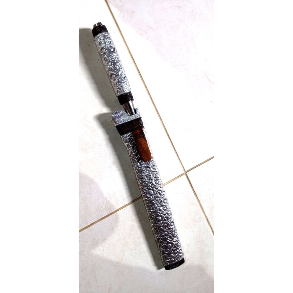 keris khas lombok bahan  kikir   cantik buat koleks