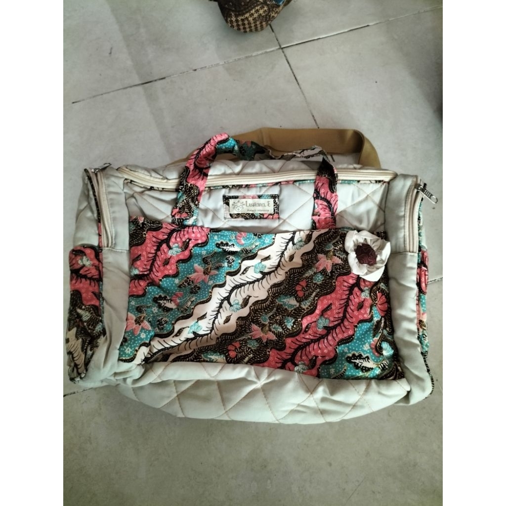 Tas batik perlengkapan bayi preloved New Lusiana