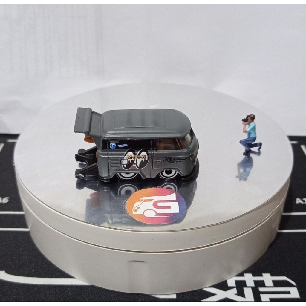Hot wheels kool kombi abu loose