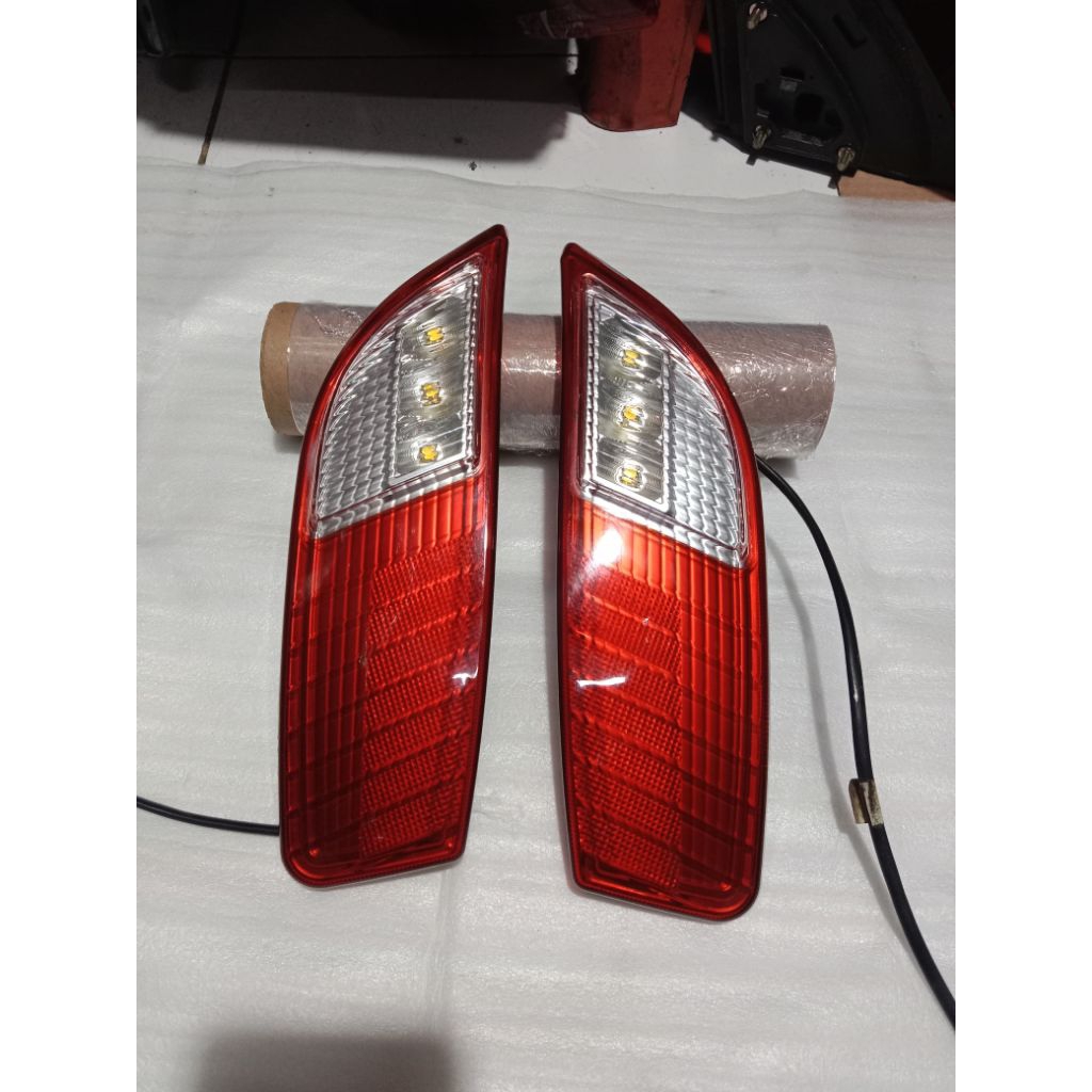 Lampu LED Reflektor Tambahan Bagasi Mobil Agya Ayla