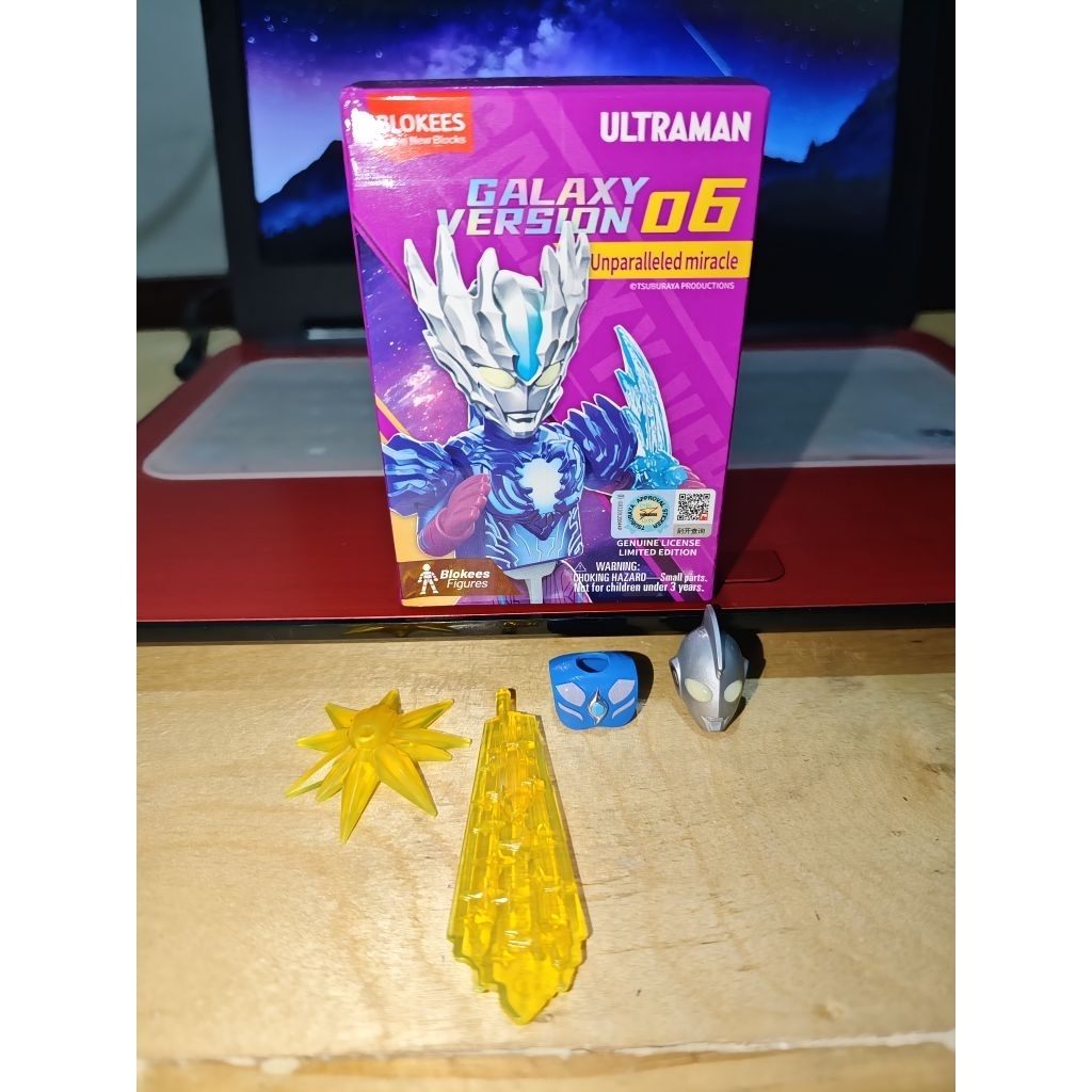 Blokees Ultraman Galaxy Version 06 - Ultraman Cosmos Luna Mode (OFC)
