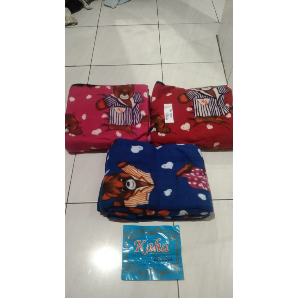 Selimut Tebal KH boneka/Selimut Bulu KAHA motif Boneka