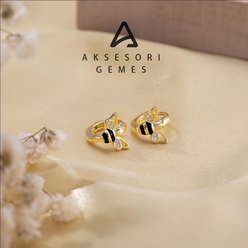 Aksesori Gemes -Anting Lebah Kecil Wanita Berlapis Emas Anti Luntur Stainless Steel Aksesoris Fashio