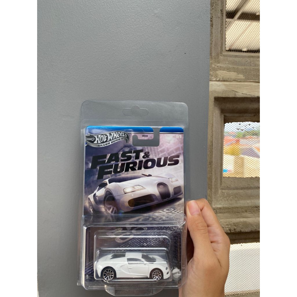 HOT WHEELS BUGATTI VEYRON PUTIH FAST AND FURIOUS (Fast & Furious 7)