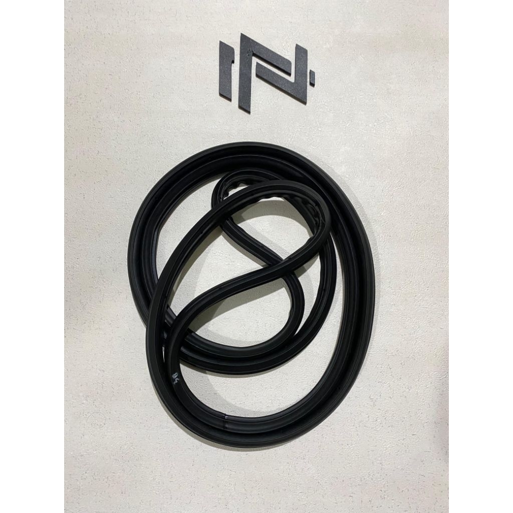 KARET BAGASI BELAKANG TOYOTA VIOS