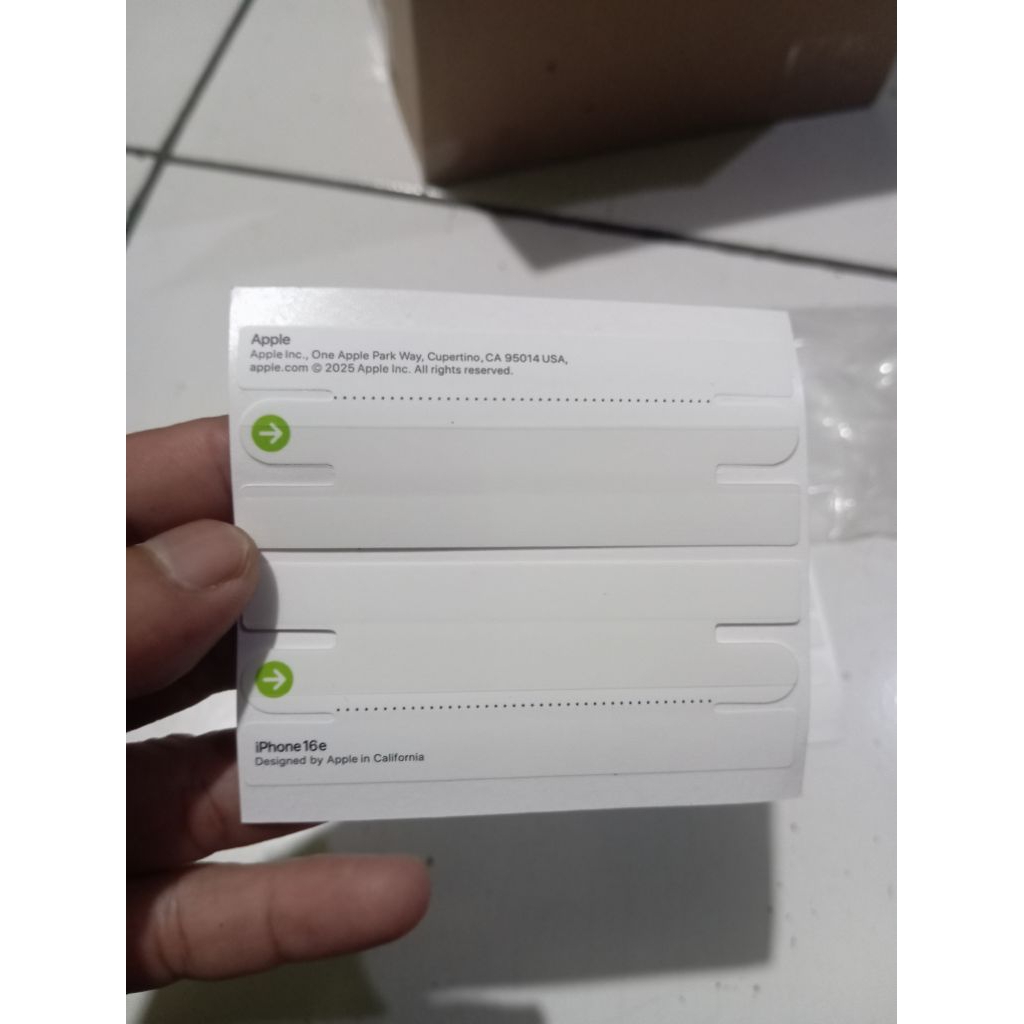 

STIKER SEGEL HP GREENPEEL IPHONE 16E IPHONE 16 IPHONE 16 PLUS IPHONE 16 PROMAX IPHONE 16 PRO
