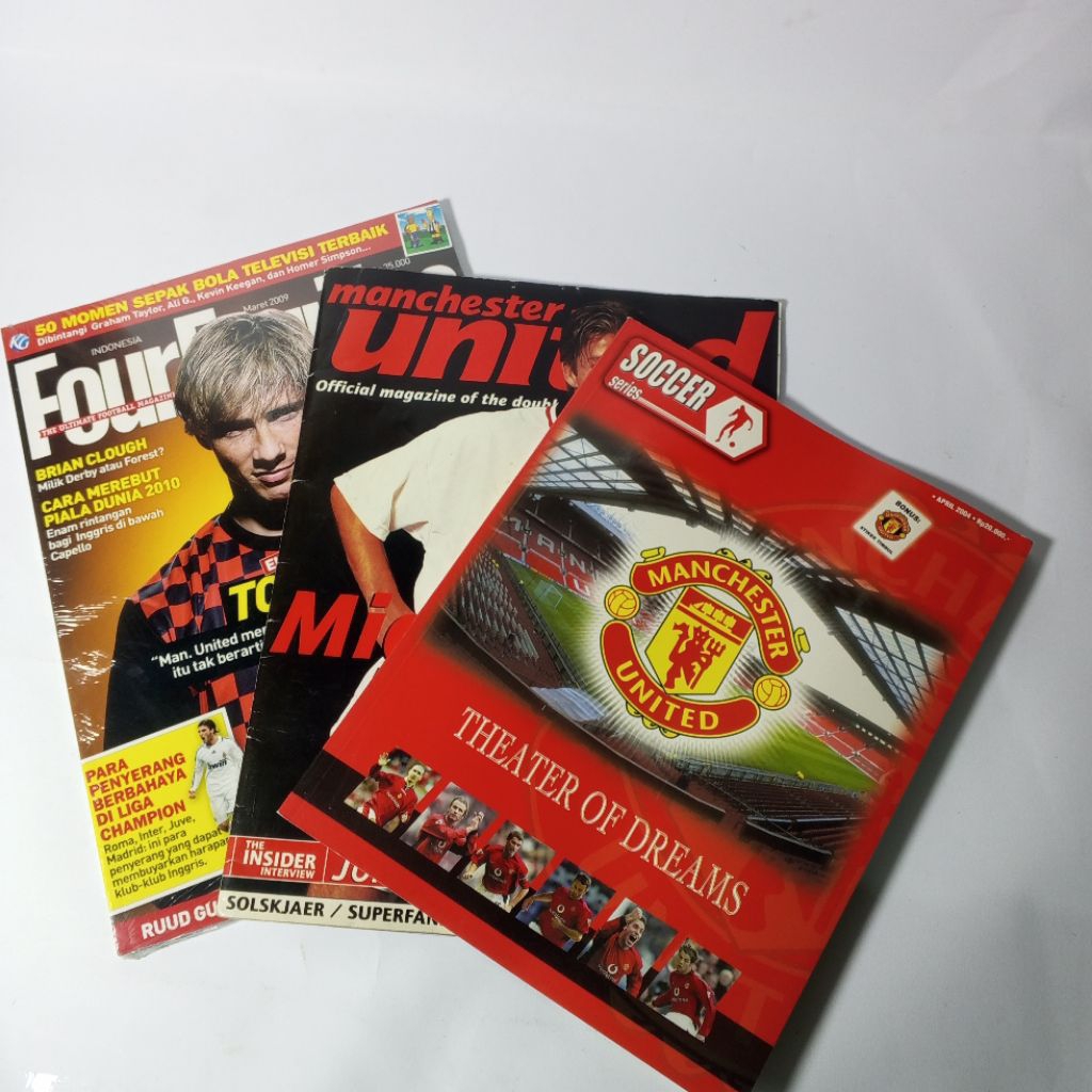 Majalah bola majalah fourfourtwo soccer series Manchester united