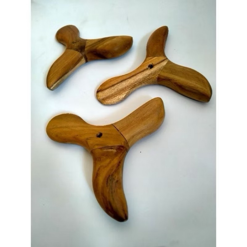 SAN Alat Pijat Kayu Segitiga kerokan Kaki Tiga Pijit Pijet Telapak Kaki Tangan punggung Refleksi Uru