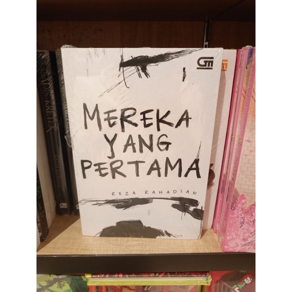 Buku Mereka yang Pertama-Reza Rahadian