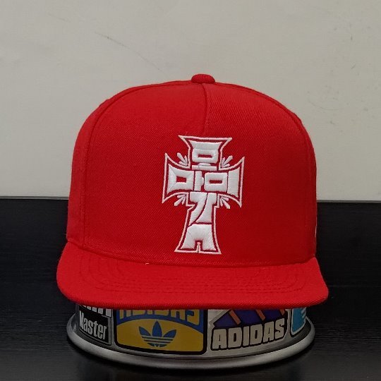 Topi "The Classics Yupoong (LOGO SALIB)