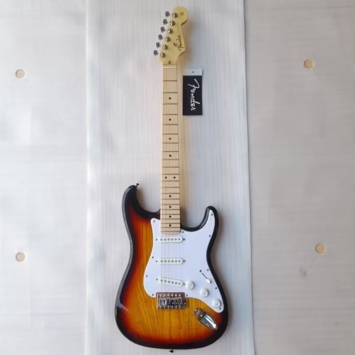Gitar Fender Stratocaster Sunburst (Electric Guitar)