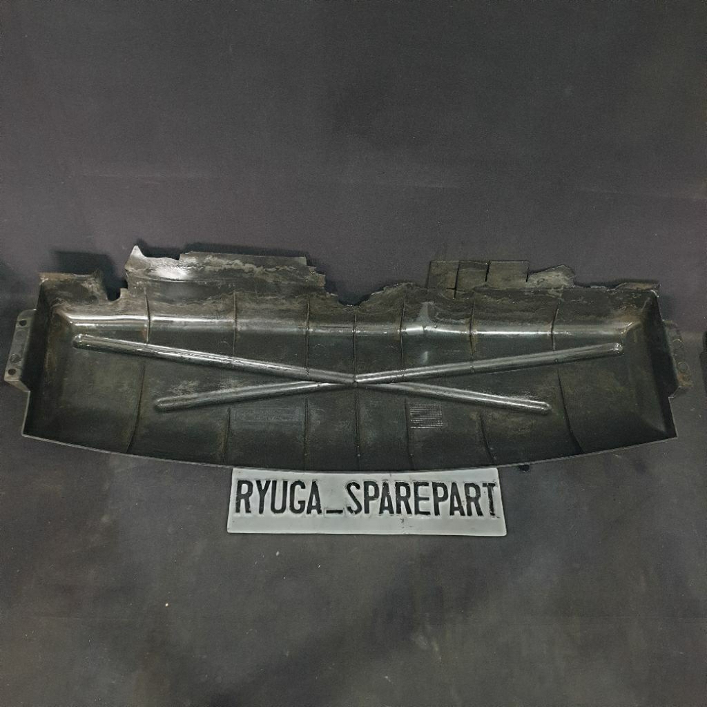 cover air duct radiator bawah original BMW E36 8156269