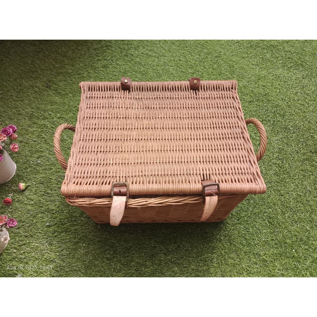 Box Piknik Keranjang Rotan Estetik
