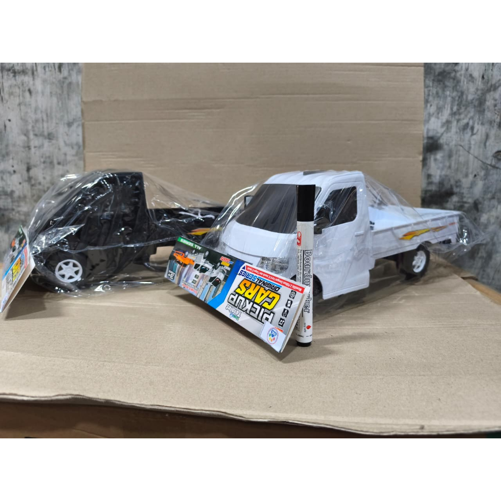 Miniatur Diecast Truk Pick Up Gran Max Putih dan Hitam Non Music/Mainan Anak Mobil Grand Max OM 13
