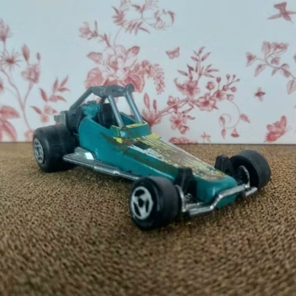 mainana Matchbox Dune Buggy ( base metal )