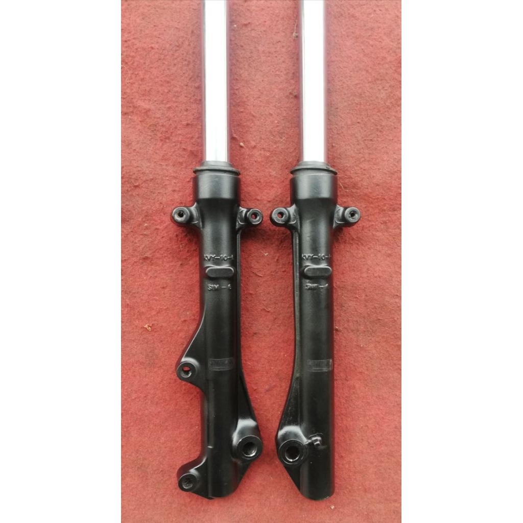 as bottom /shok depan motor beat karbu old (spakbor bawah)  original