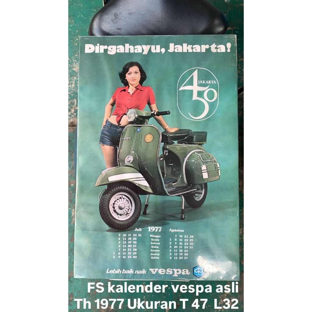 Poster Kalender vespa th 1977 tinggi 47 lebar 32 masih mulus