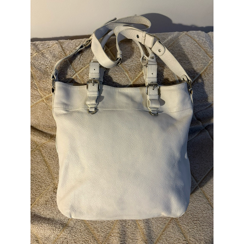 Tas leather warna putih