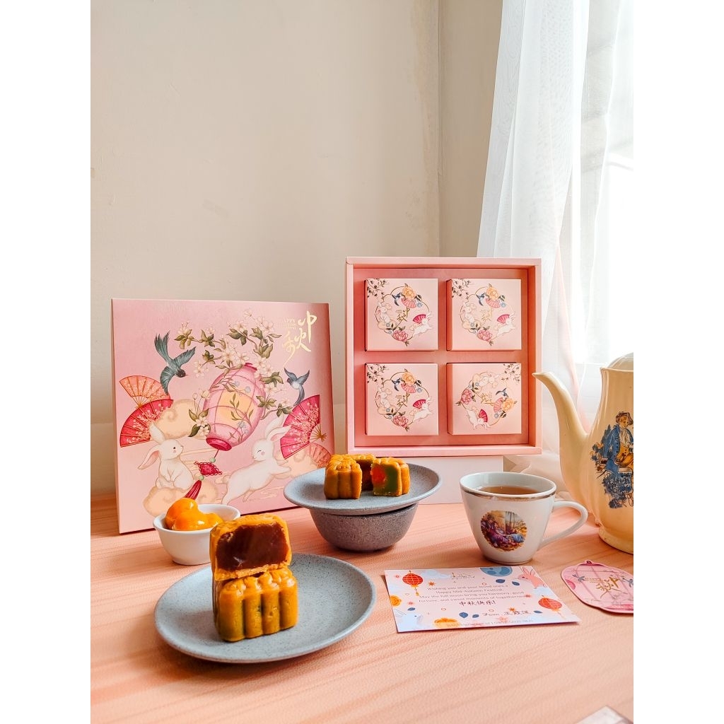 

Celestial Rabbit Hampers - Mooncake Hampers - Mid Autumn Hampers Banjarmasin