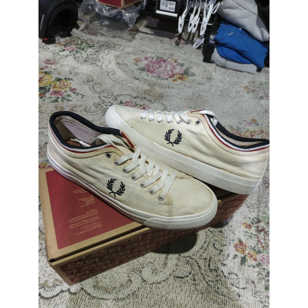 sepatu fred perry bordir