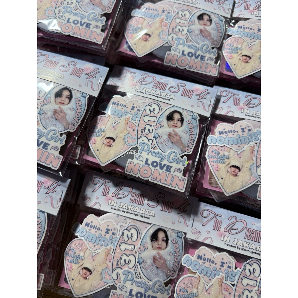 

[FREEBIES] TDS 4 in Jakarta hand mirror & sticker set by @nonogotmyback